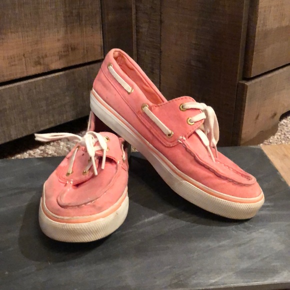 Sperry coral loafers. - Picture 1 of 5